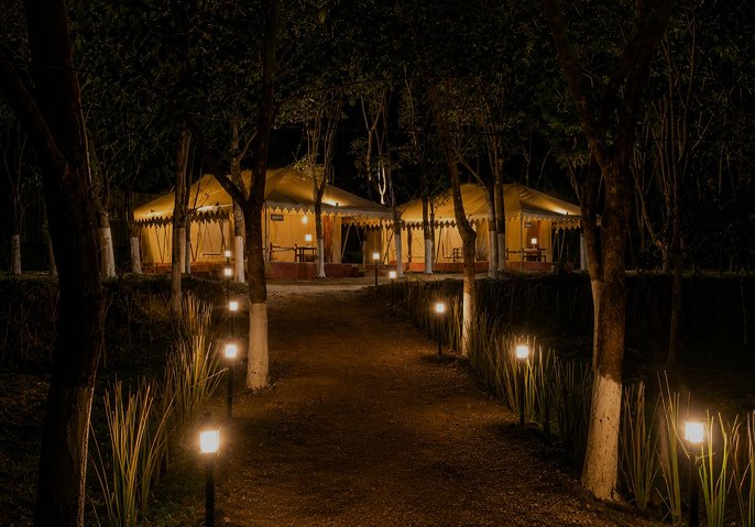 Deluxe Room Night Pathway